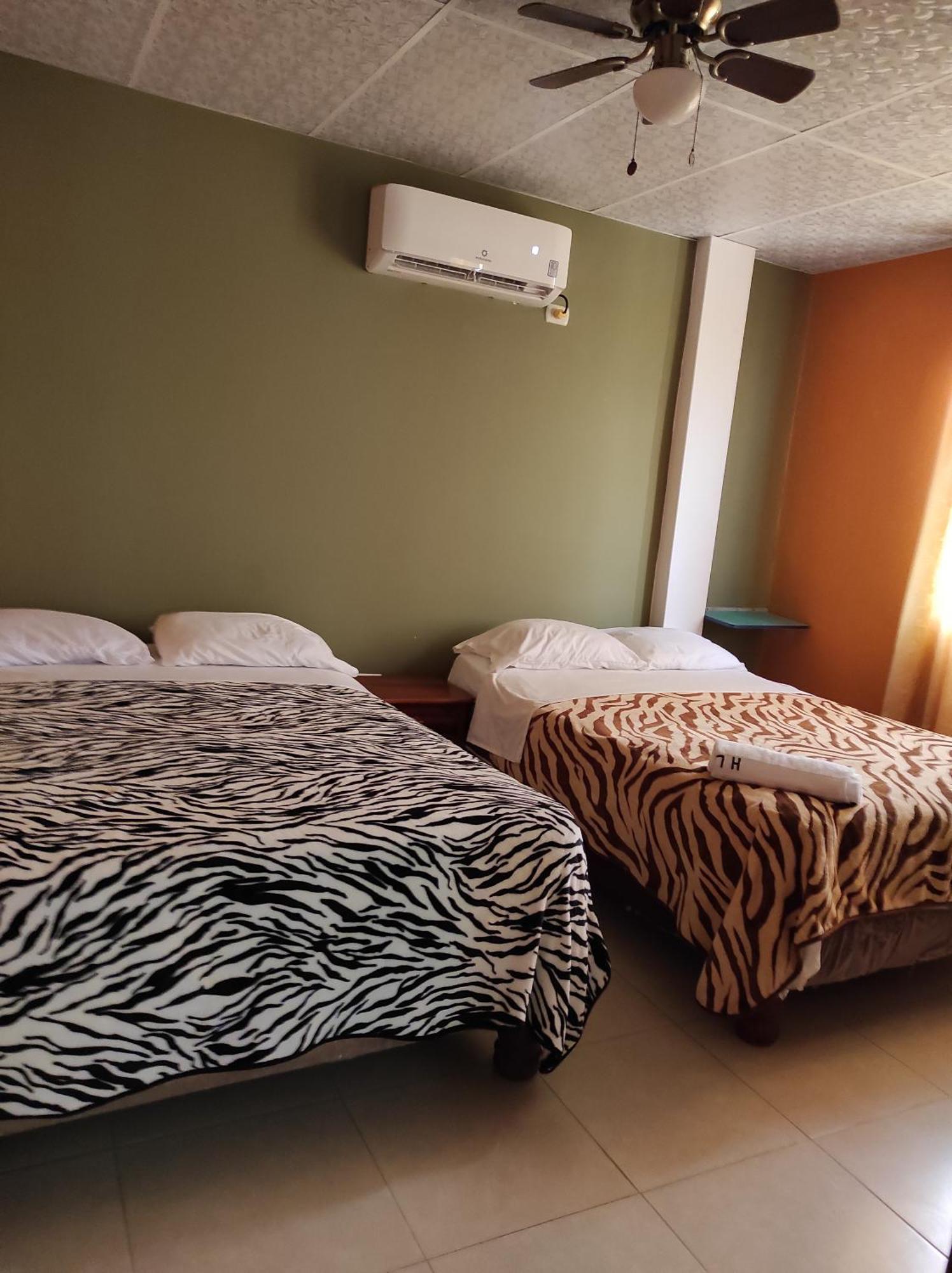 Hostal Las Garzas Del Pelado 플라야스 외부 사진